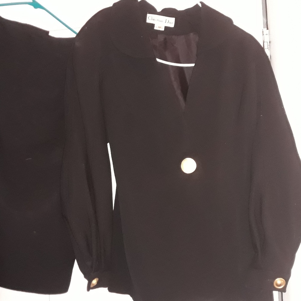 Suit